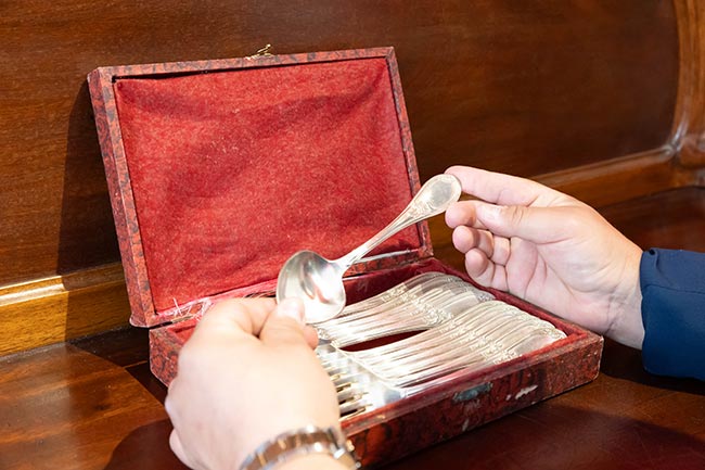 Antiquaire Vaisselle, verre et argenterie